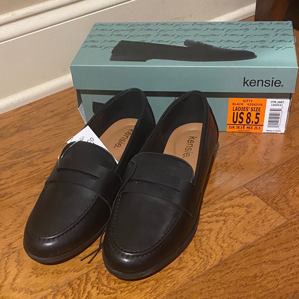 Kensie Women's Classic Black Loafers
